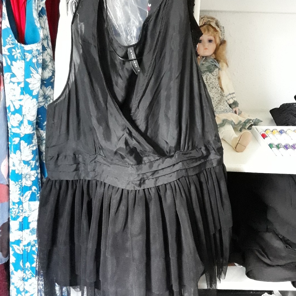 Black top silk